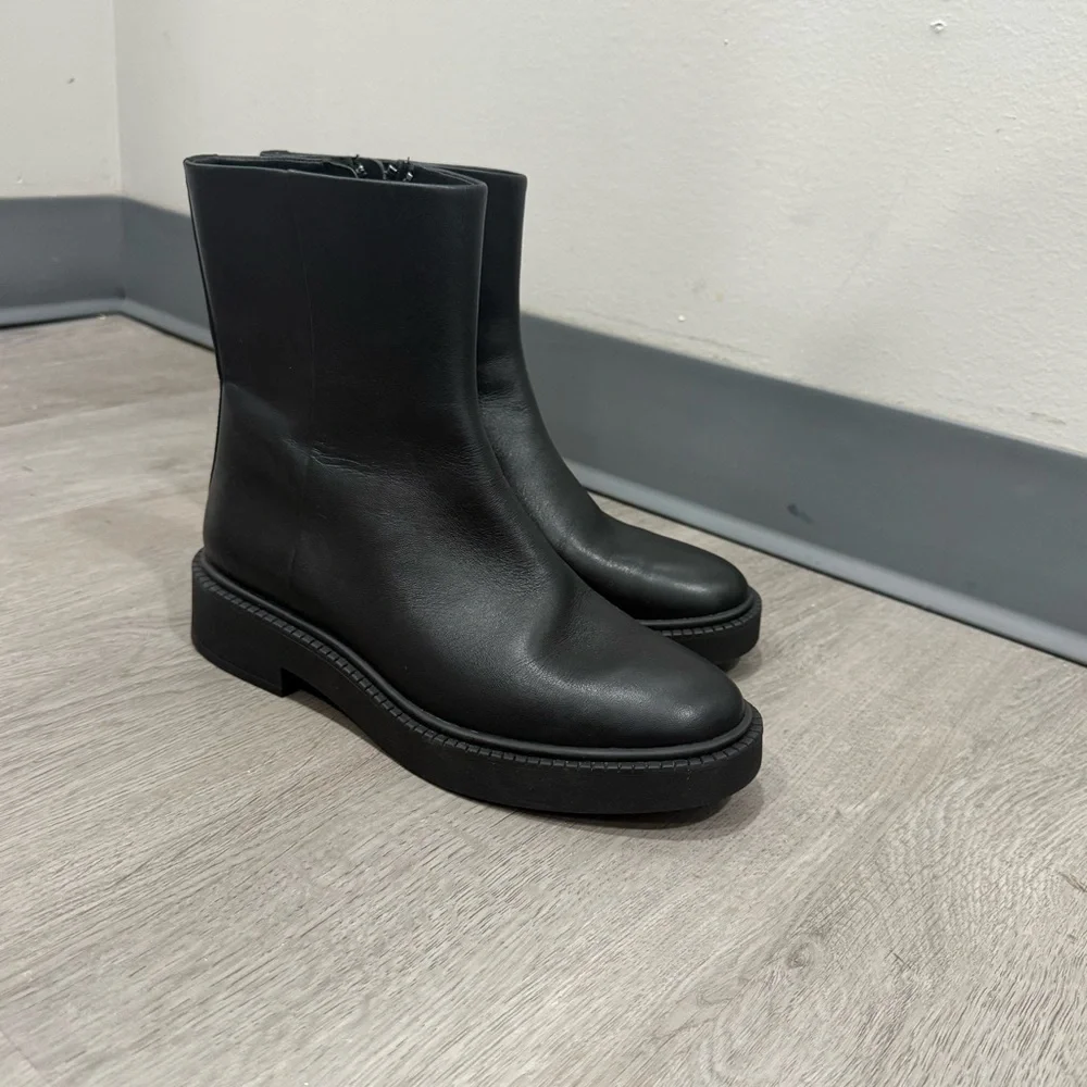 Vince Ankle Boots Kady in Leather Black